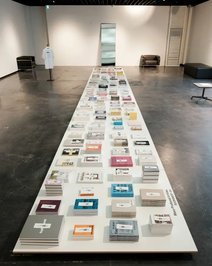 PLASTIC PRODUCT Pop-up - MPa BOOKSHOP